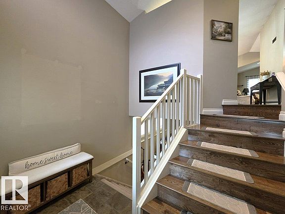 2nd image of 86 Linksview Dr