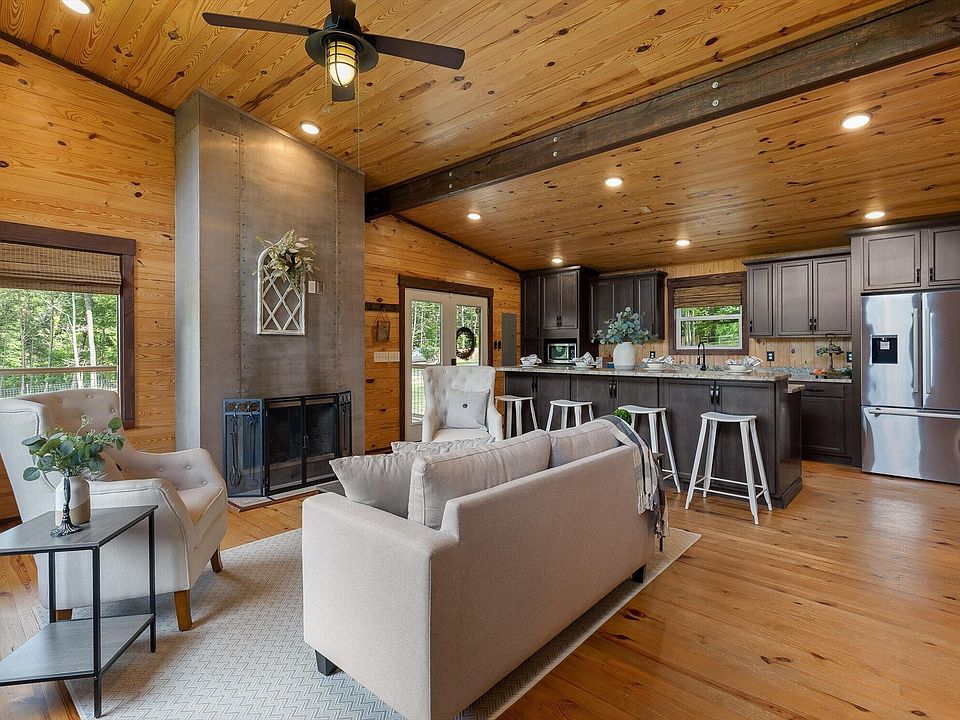 25th image of 203 Lombardi Rd