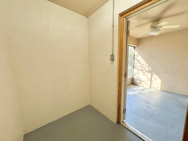 3228 Courtney Dr — Photo 25
