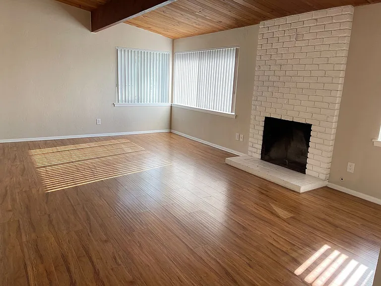 3109 Occidental St — Photo 2