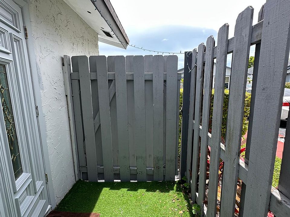 1st image of 3310 SW 115th Ct