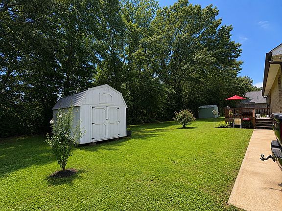 4th image of 656 Kendra Dr