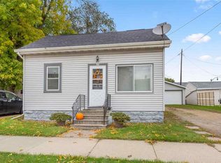 608 W 7th Ave, Oshkosh, WI 54902