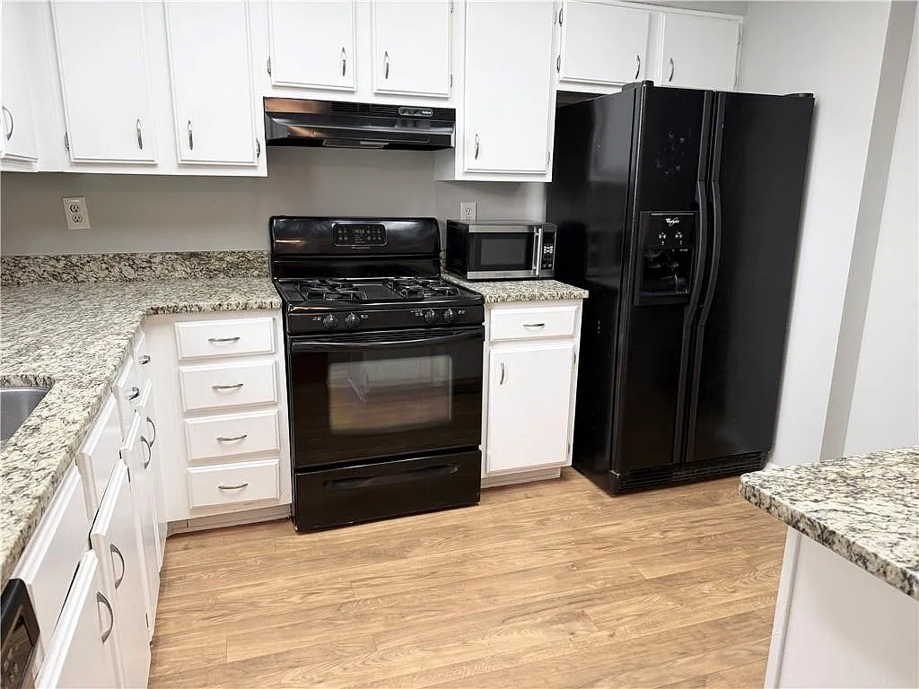 2 bed, 2.0 bath, 1652 sqft, $2,100 — Photo 4