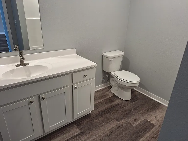 Bierhaus Flats Apartments — Photo 16