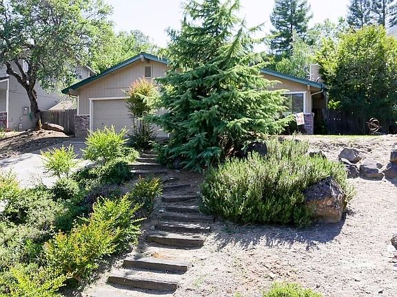 4th image of 4055 River Woods Dr