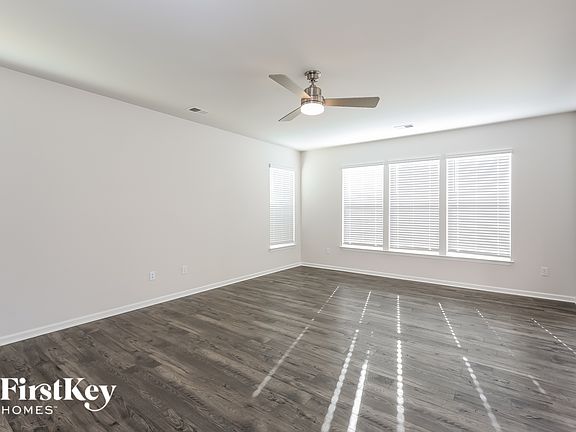 3rd image of 417 Stonefence Dr