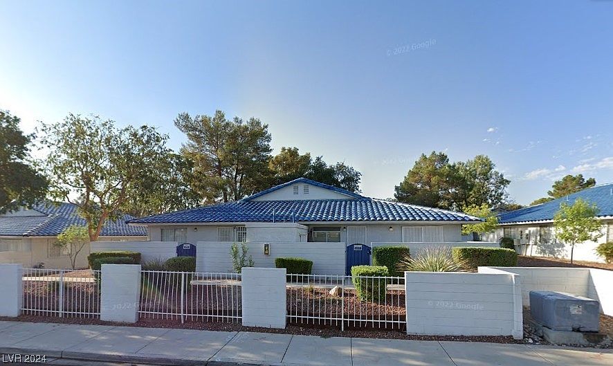 1st image of 2140 Chertsey Dr Unit A
