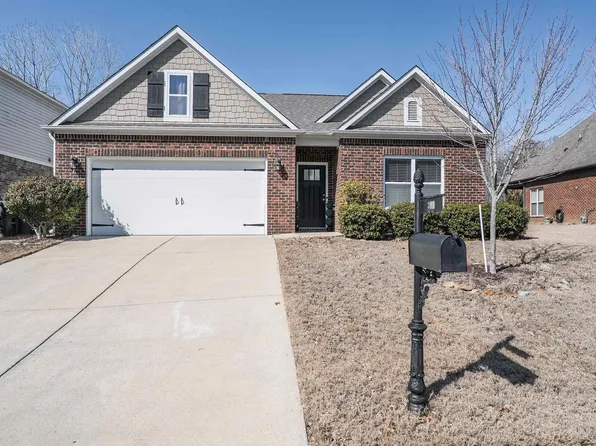 305 Chapel Hill Trl, Fultondale, AL 35068
