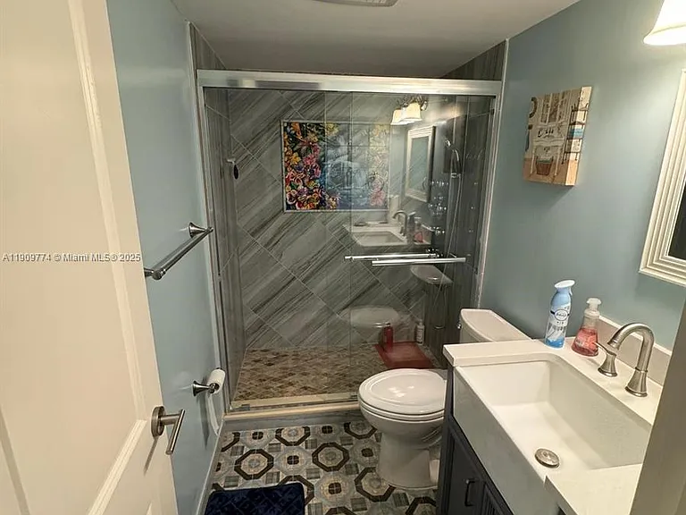 1833 S Ocean Dr #308 — Photo 15