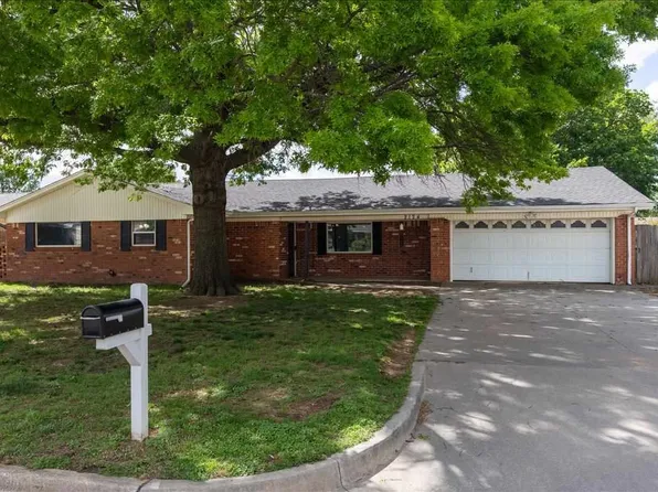 2124 Flamingo Ln, Duncan, OK 73533