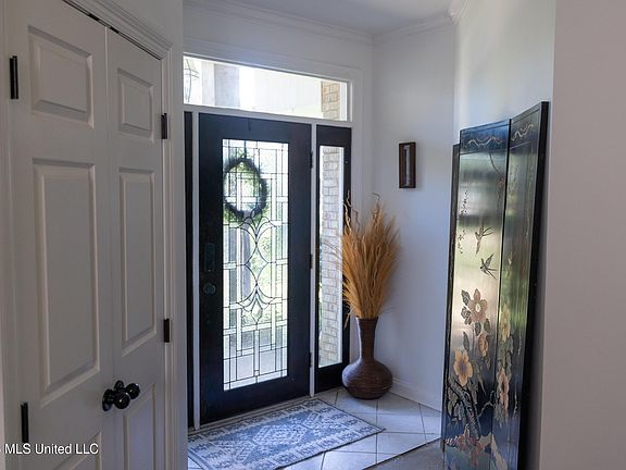 3rd image of 506 Bay Pointe Cv
