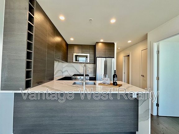 2nd image of 1181 Sunset Dr #2508