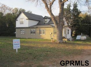 401 Depoe St, Morse Bluff, NE 68648
