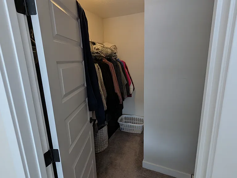 65 Silverton Glen Gate SW #65 — Photo 6