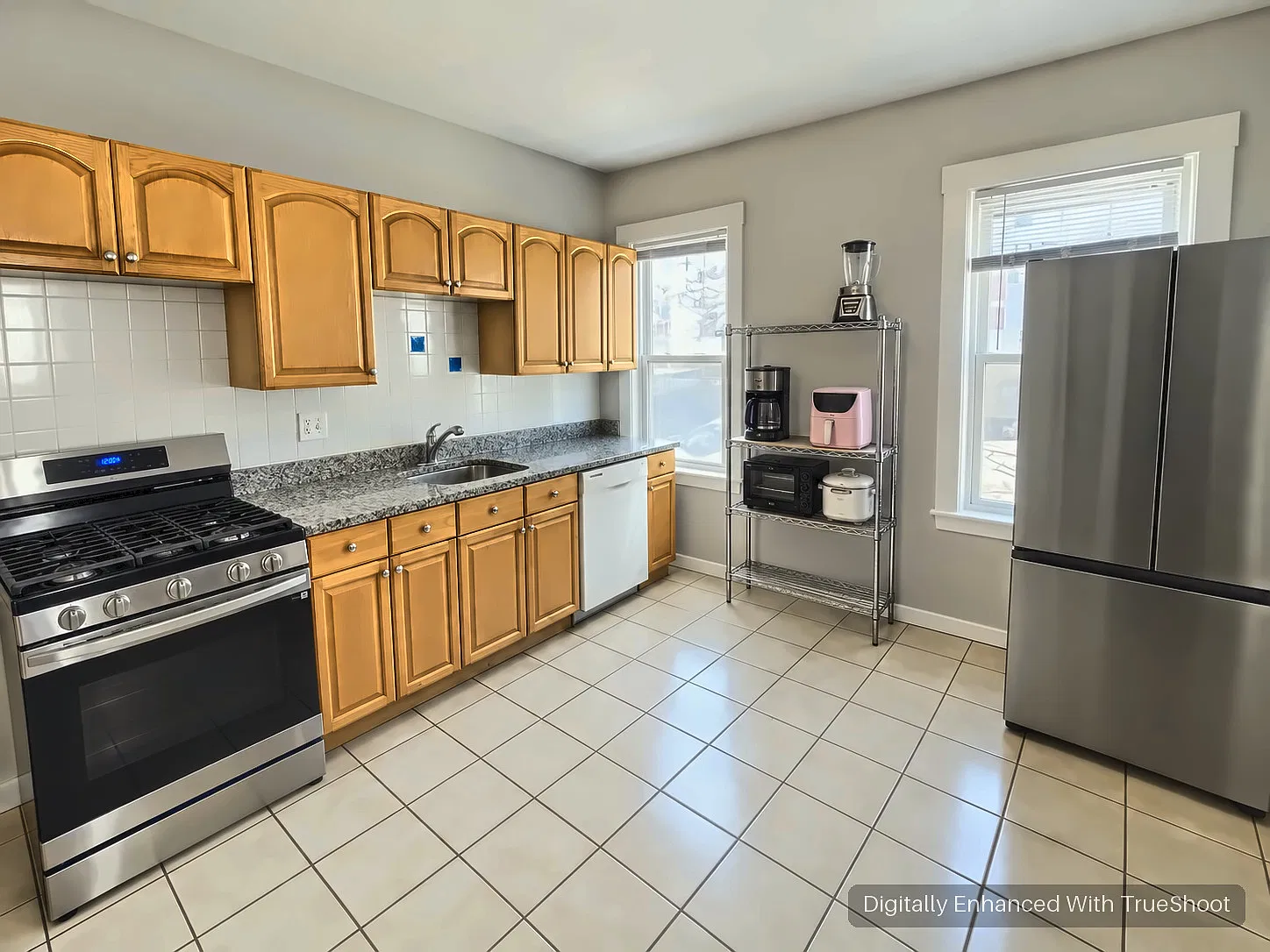 4 bed, 999 sqft, $4,300 — Photo 3