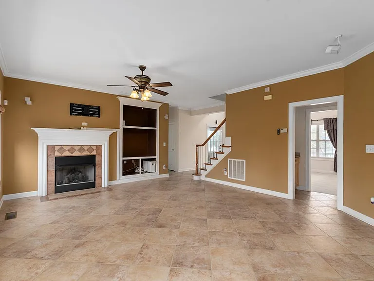 11415 Fountaingrove Dr — Photo 8