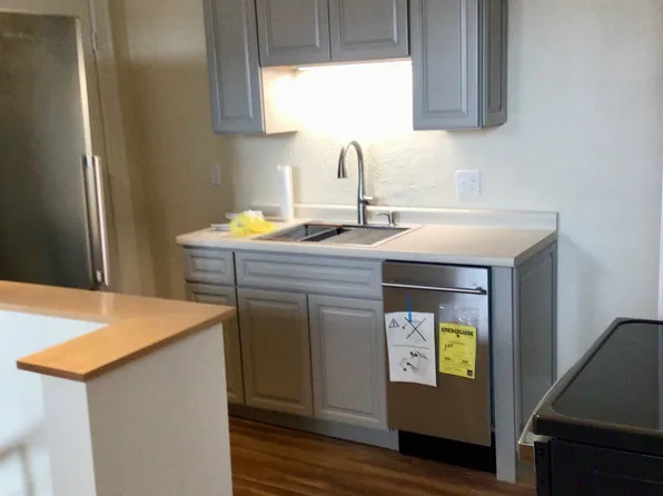 76 King St #2, Northampton, MA 01060