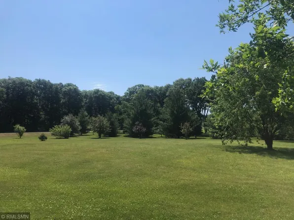 13 Hillview Ln, Little Falls, MN 56345