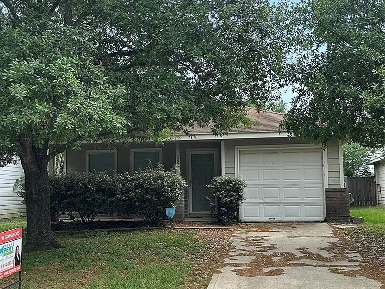 15823 Regal Trace Ln — Photo 3