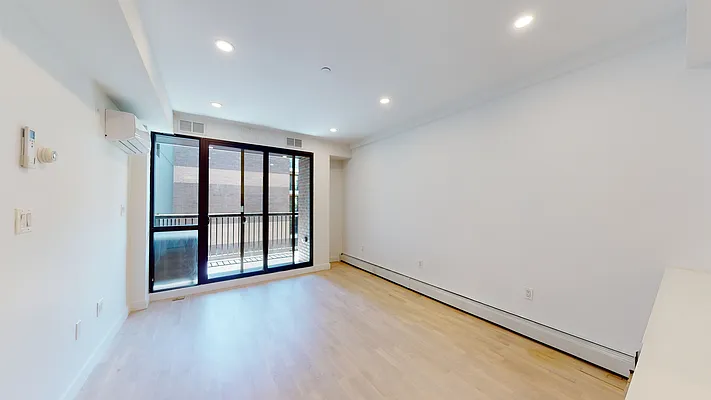 Rented by Bond New York | media 27