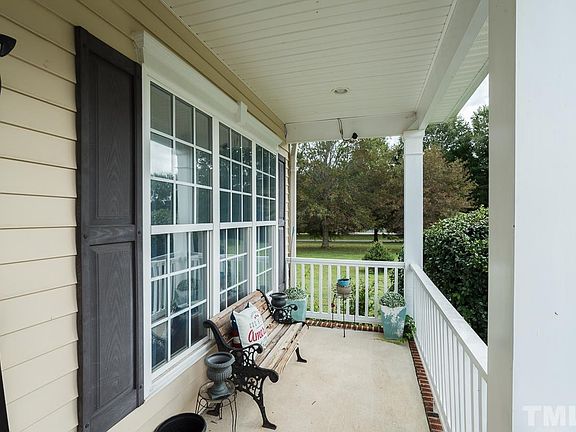 4th image of 5826 Acorn Knoll Pl