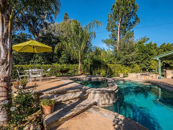 3927 Black Bird Way Calabasas-large-045-