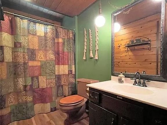 3rd image of 20701 Welch Hill Rd