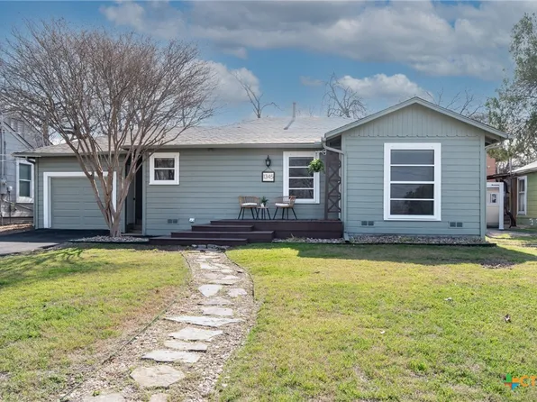 1345 Lee St, New Braunfels, TX 78130