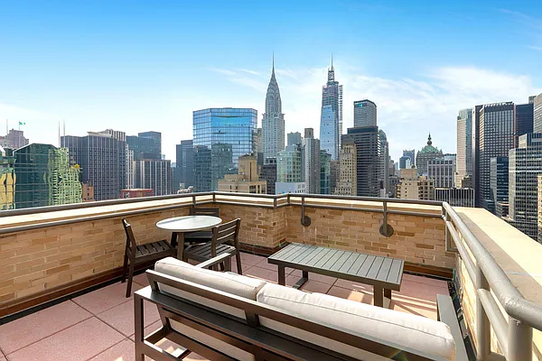 Rented by City Connections Realty | media 5