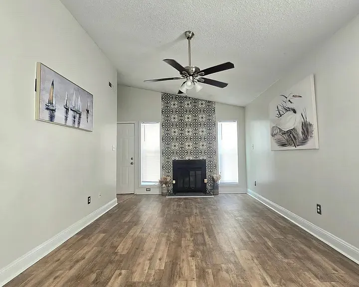 188 Village Cir #188 — Photo 4