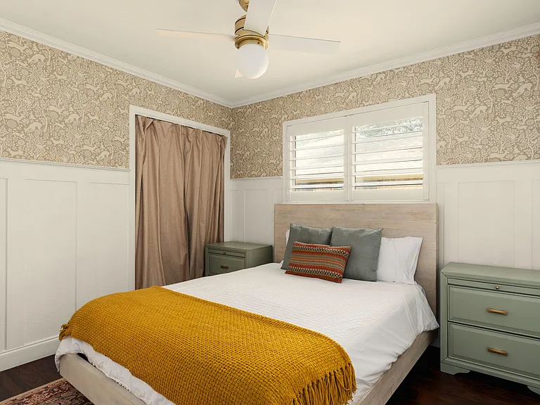 1012 Red Cliff Dr — Photo 23