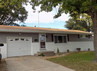 710 W Sherman St, Bethalto, IL