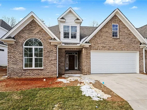 19 Asher Ln, Greensboro, NC 27455