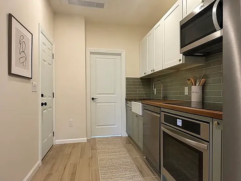 103 Wilson Ave #2L — Photo 5