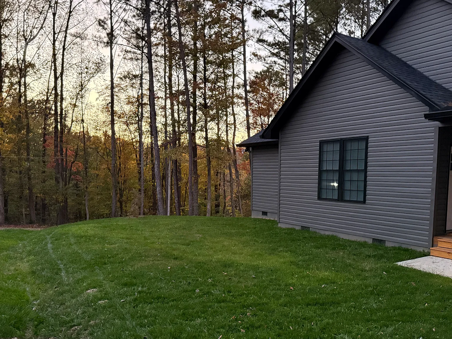 3 bed, 1400 sqft, $2,200 — Photo 2