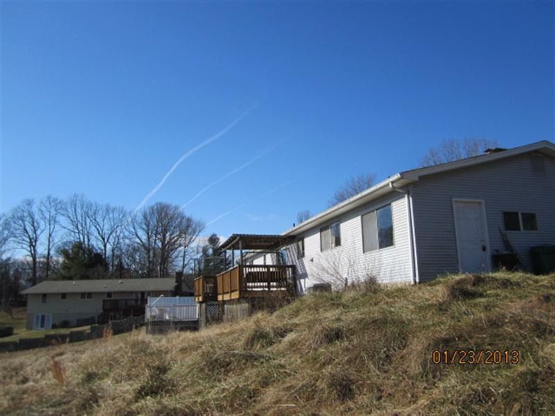 2nd image of 2206 Brickhouse Rd