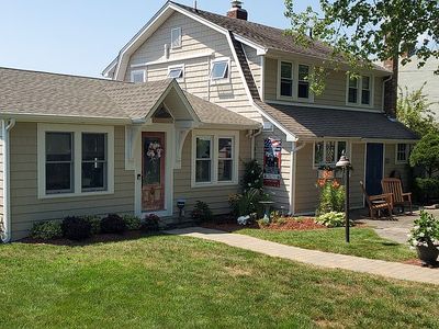232 Shore Rd, Waterford, CT, 06385