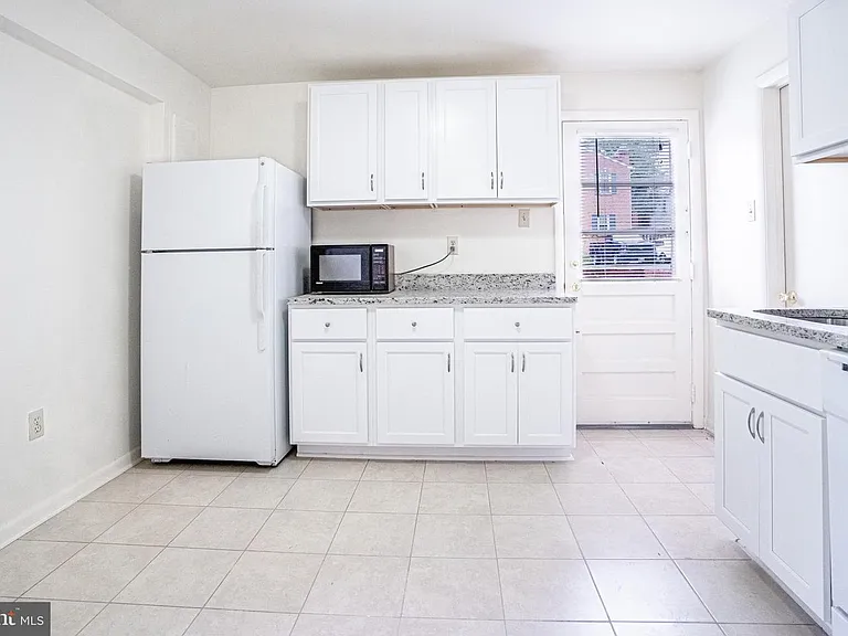 4510 Washington Blvd #B1 — Photo 10