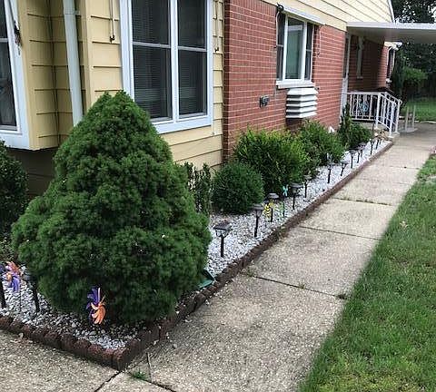 2nd image of 33 Yorktowne Boulevard #B