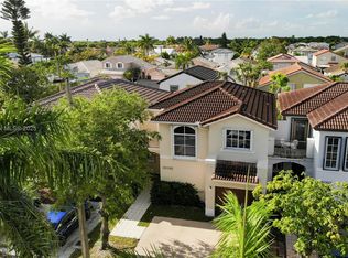 16065 SW 86th Ln, Miami, FL 33193