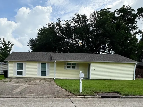 110 Clausen Rd, Belle Chasse, LA 70037