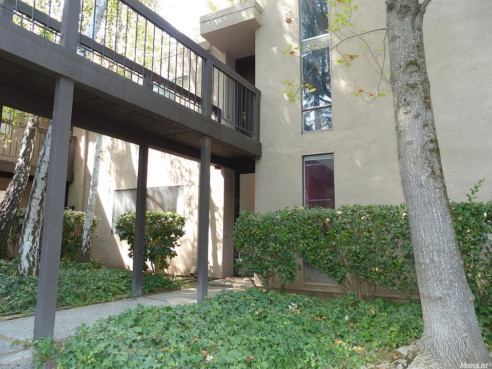 1st image of 630 Woodside Sierra Unit 5