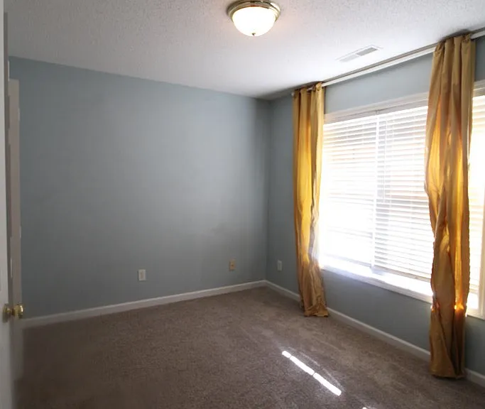 305 Trillium Ln — Photo 21