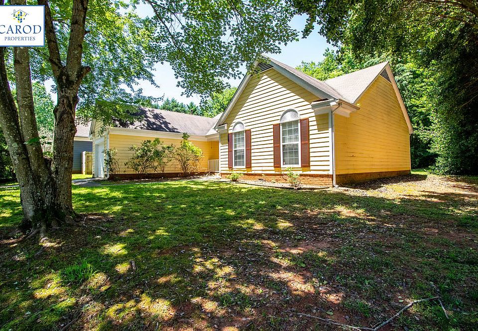 1st image of 1105 Coachlight Cres