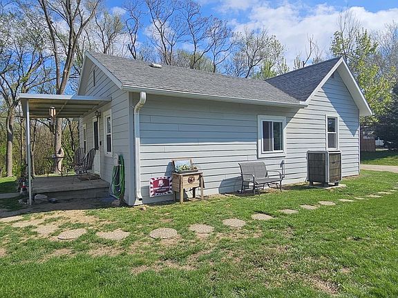 3rd image of 1101 Cecelia St