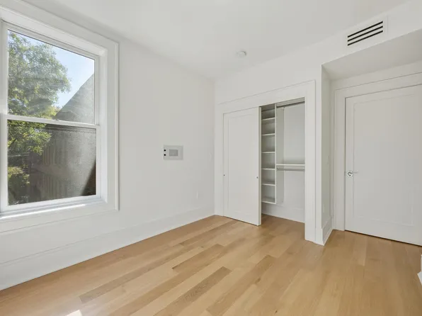 647 Jersey Avenue image 20 of 36