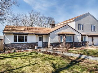 945 Hammond St, Brookline, MA 02467