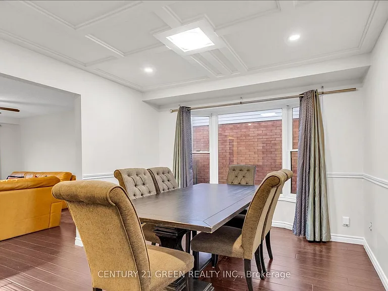 14 Clydebank Pl #MAIN UPPER — Photo 7