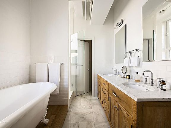 5th image of 12 W 17th St Unit Penthouse